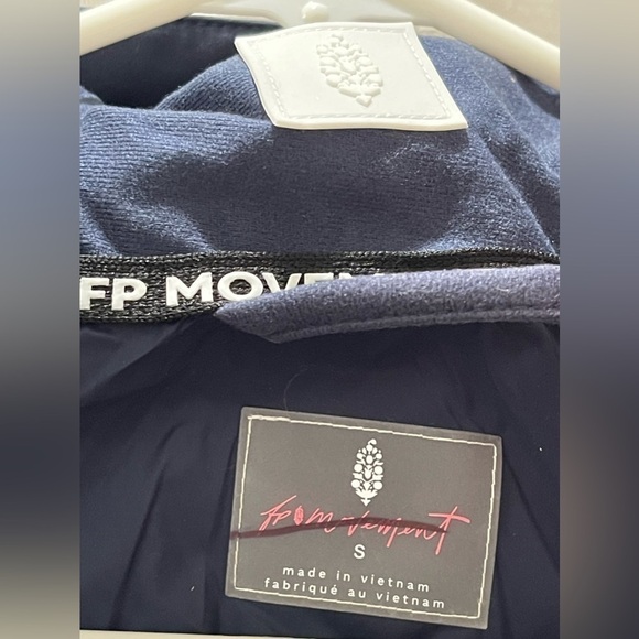 NEW FP free people movement all prepped short parka jacket navy blue NWOT - Picture 11 of 11